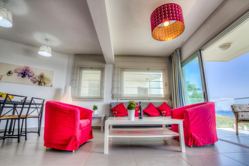 Beachfront Trident Protaras Exteriér fotografie