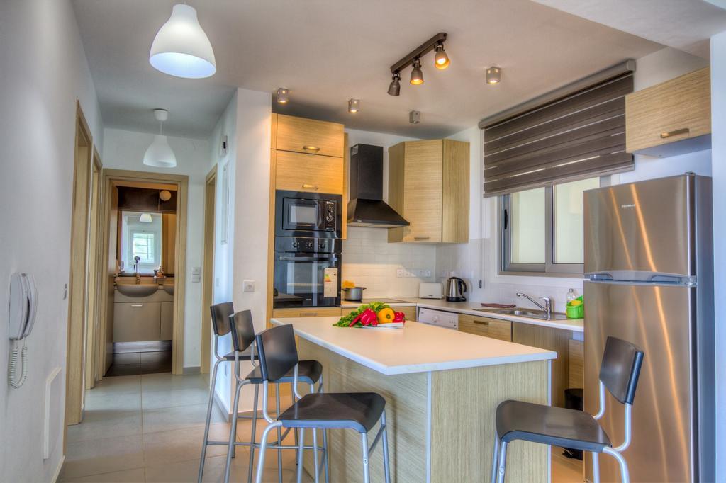 Beachfront Trident Protaras Exteriér fotografie