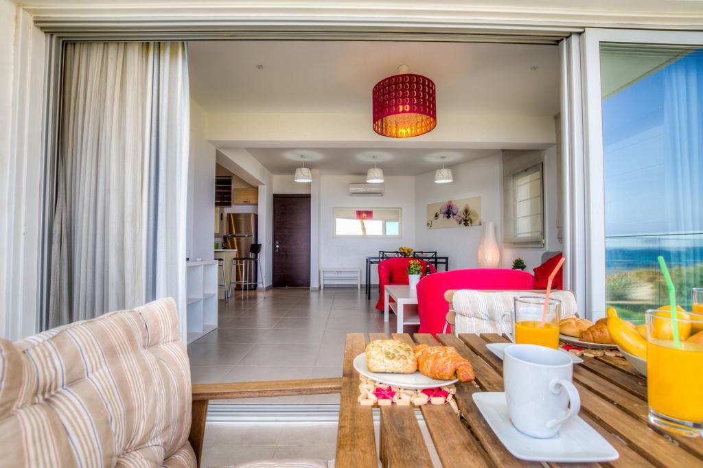 Beachfront Trident Protaras Exteriér fotografie