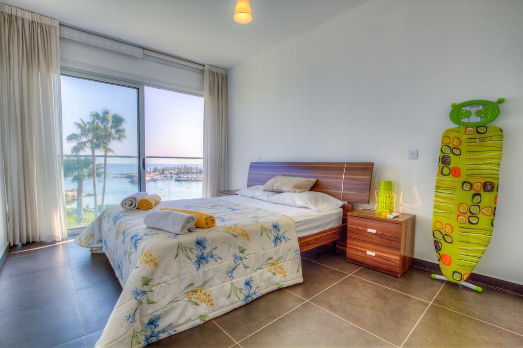 Beachfront Trident Protaras Exteriér fotografie