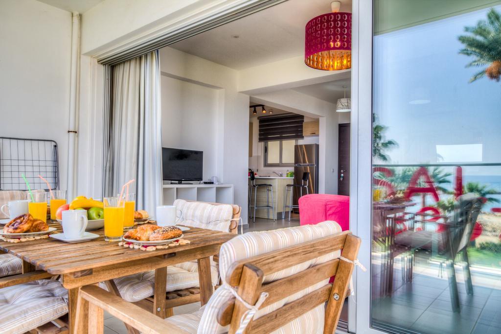 Beachfront Trident Protaras Exteriér fotografie