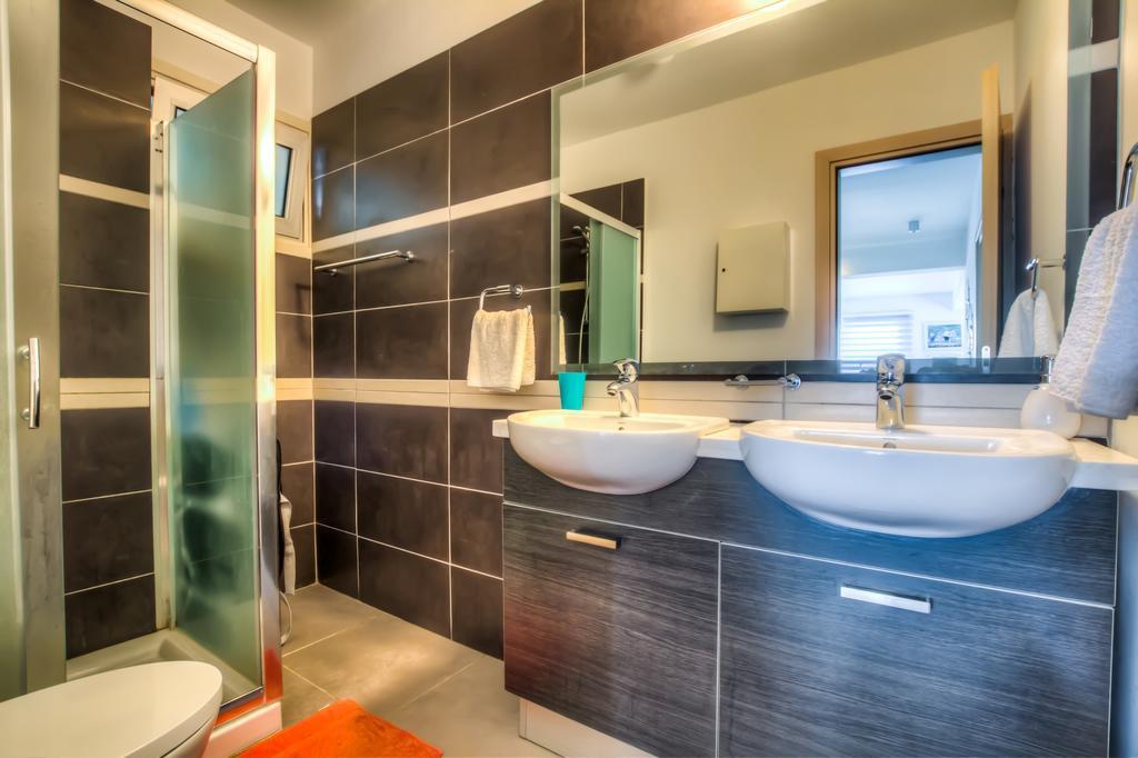 Beachfront Trident Protaras Exteriér fotografie