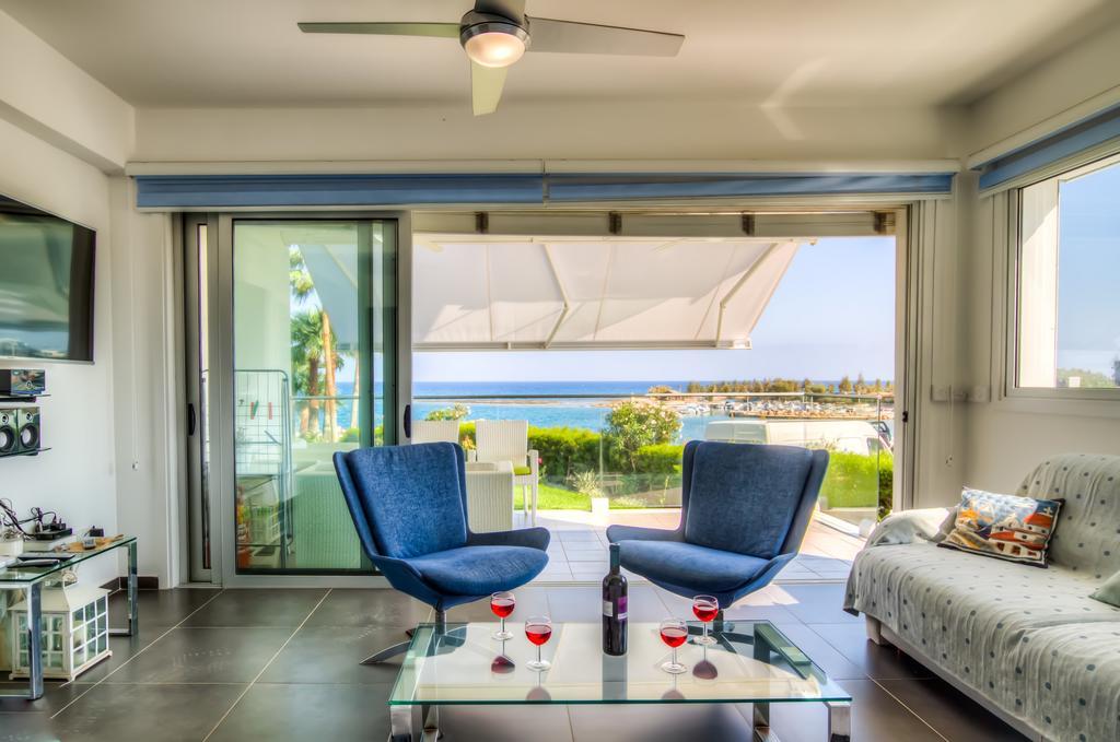 Beachfront Trident Protaras Exteriér fotografie