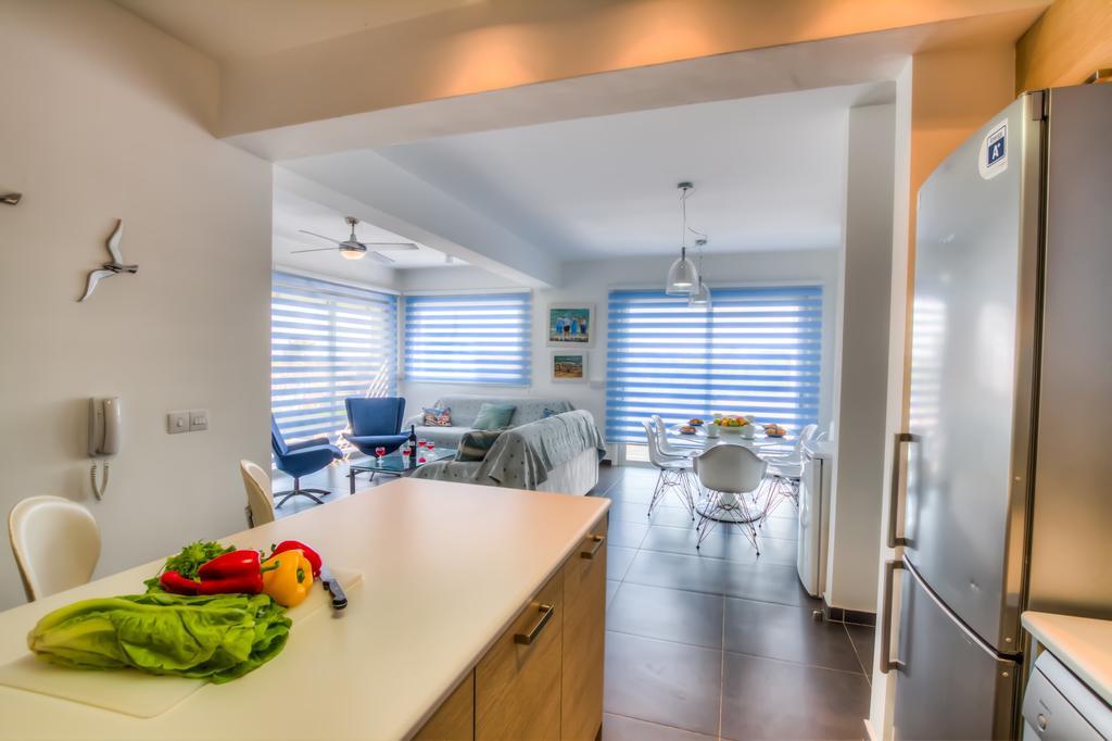 Beachfront Trident Protaras Exteriér fotografie