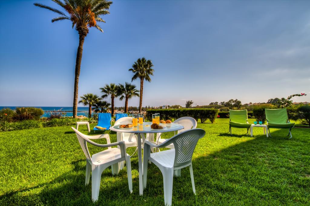 Beachfront Trident Protaras Exteriér fotografie