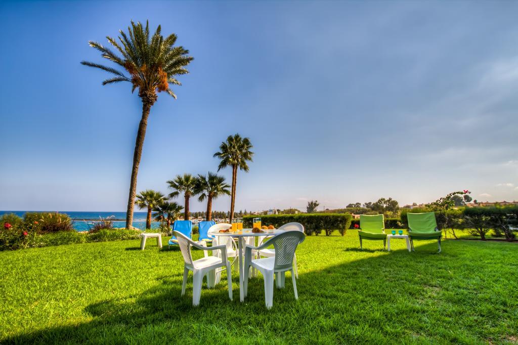 Beachfront Trident Protaras Exteriér fotografie